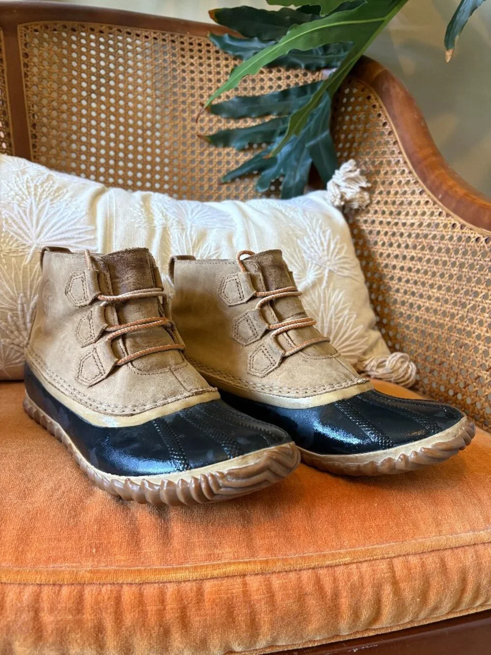 Sorel Out N' About Waterproof Rain Boots Size W9.5